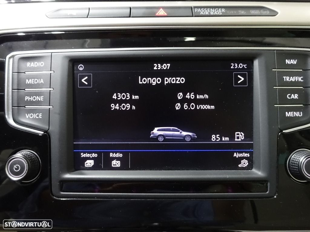 VW Passat Variant 2.0 TDi Highline - 17