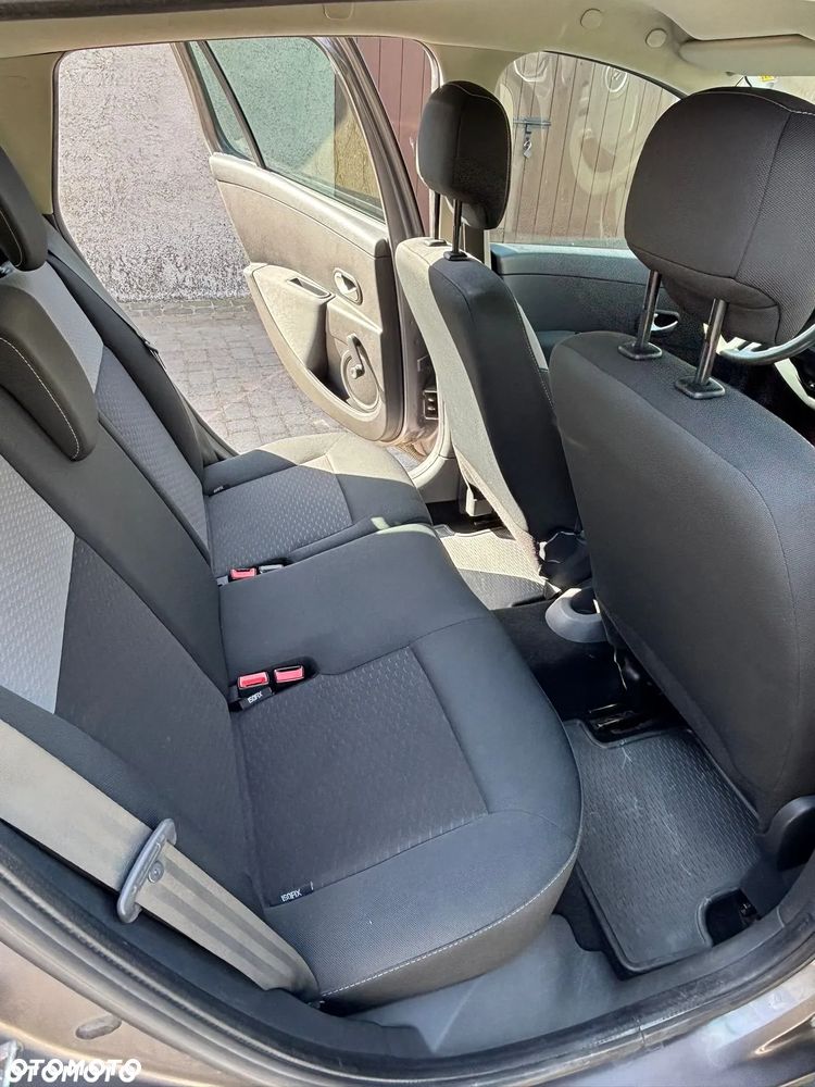 Renault Clio 1.2 16V TCE Alize - 12