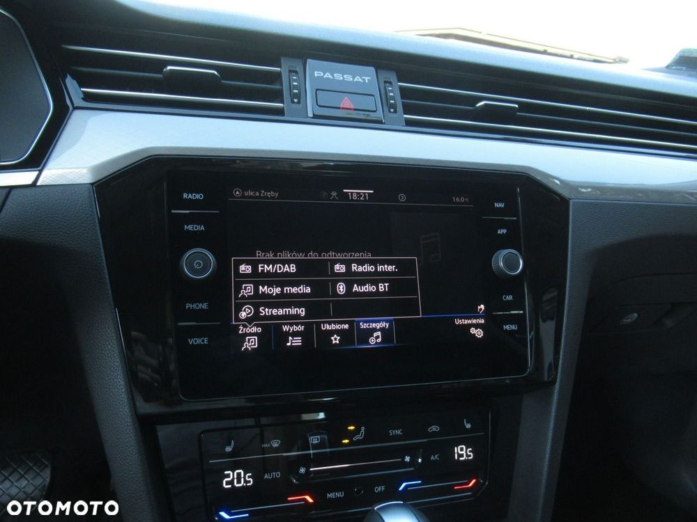 Volkswagen Passat - 29
