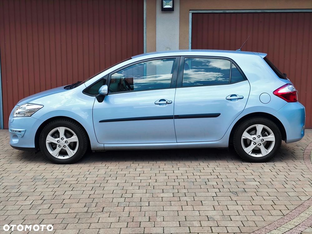 Toyota Auris 1.6 Executive - 9