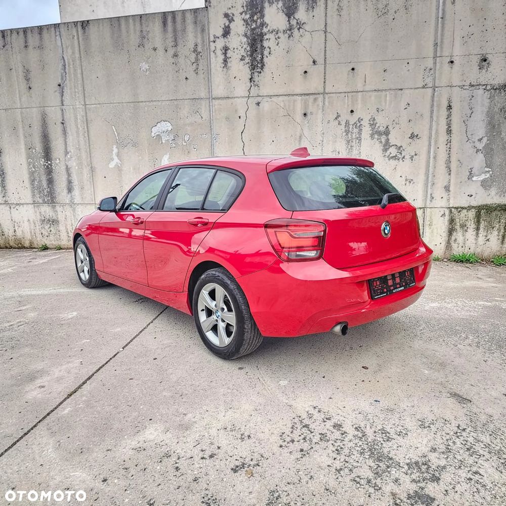 BMW Seria 1 116i - 5