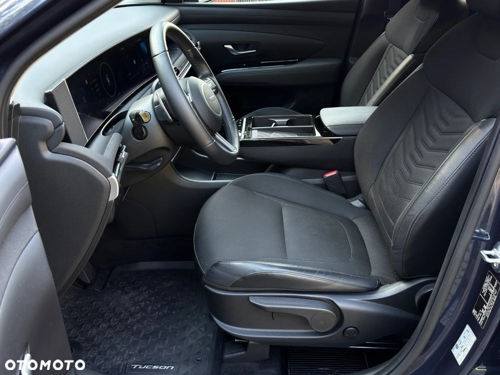 Hyundai Tucson 1.6 T-GDi HEV Executive 4WD - 24