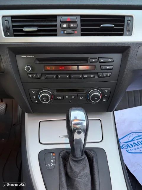 BMW 320 d Auto - 25