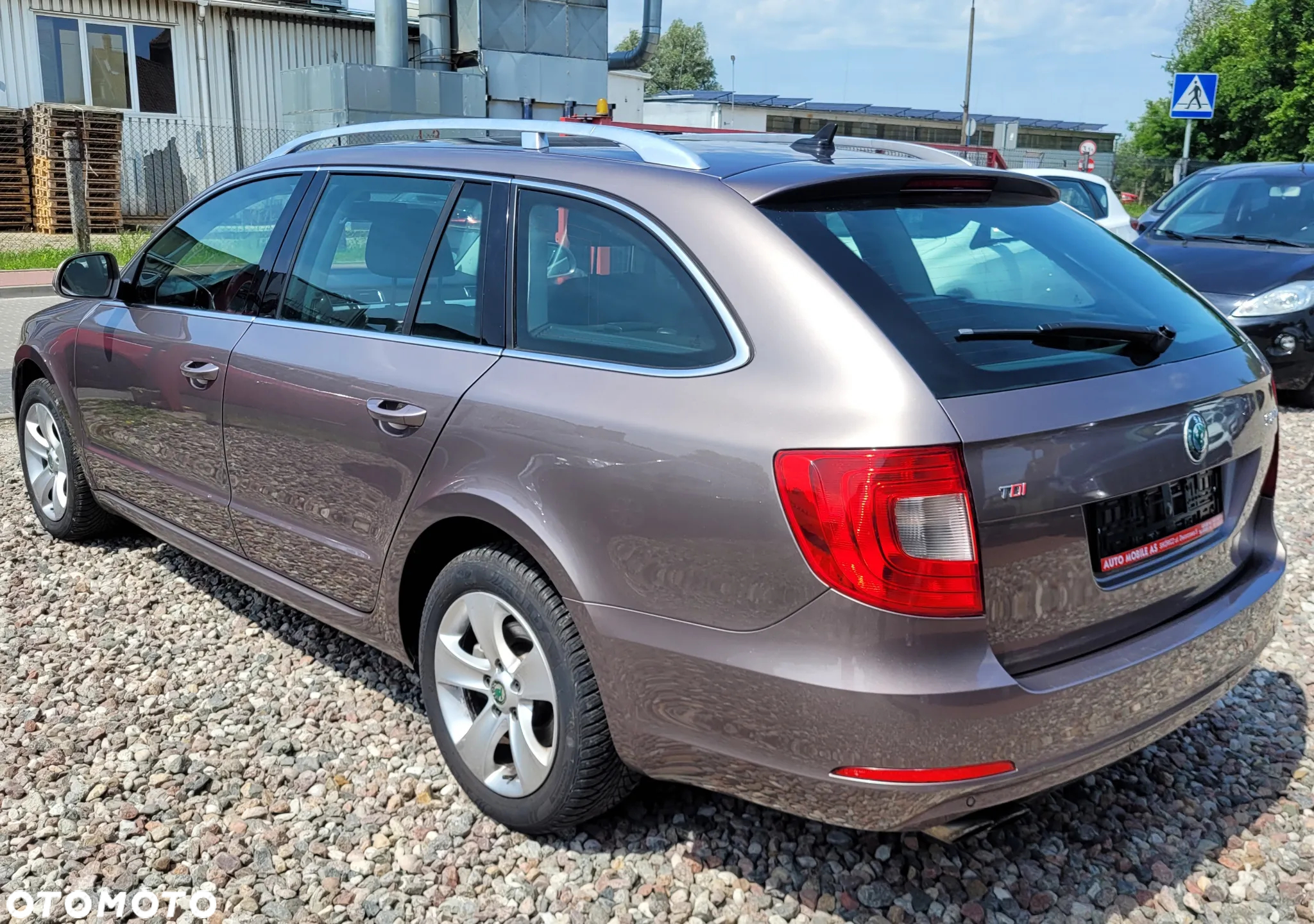 Skoda Superb 2.0 TDI Comfort DSG - 5