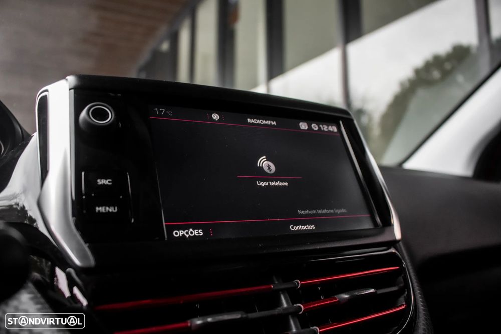 Peugeot 2008 1.2 PureTech GT Line EAT6 - 43