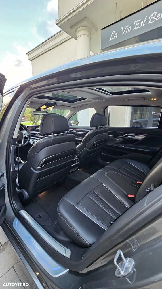 BMW Seria 7 740Le xDrive iPerformance - 23