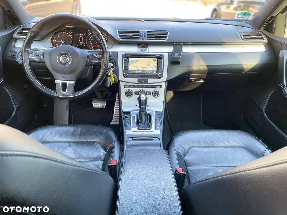 Volkswagen Passat Alltrack 2.0 TDI 4Motion DSG BlueMotion Tec - 14