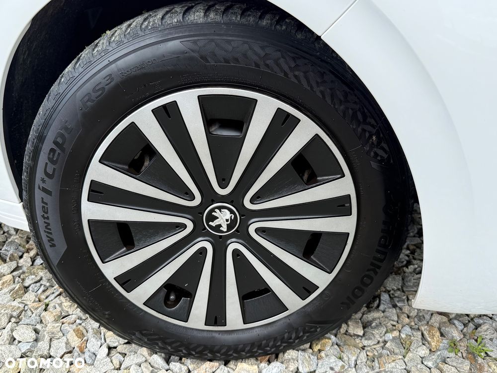 Peugeot 208 PureTech 82 Start & Stop Allure - 10