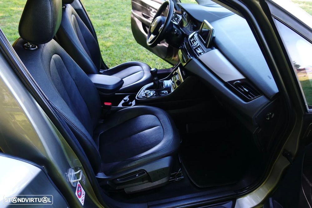 BMW 216 Active Tourer d Pack M - 37