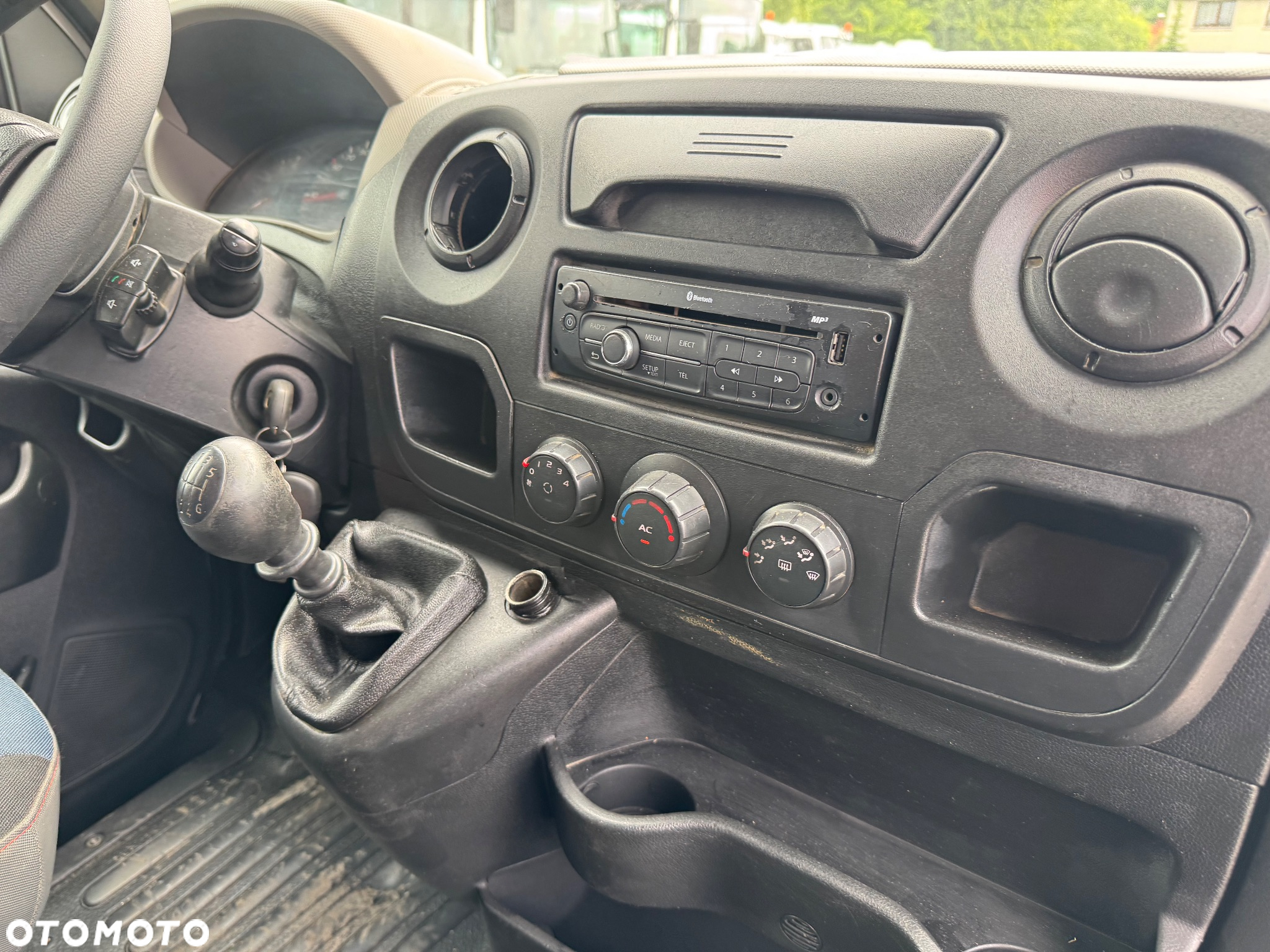 Renault Master Brygadówka 2014 r. Klima NAVI 7 Osobowy Bagażnik Dachowy Drabinka - 15