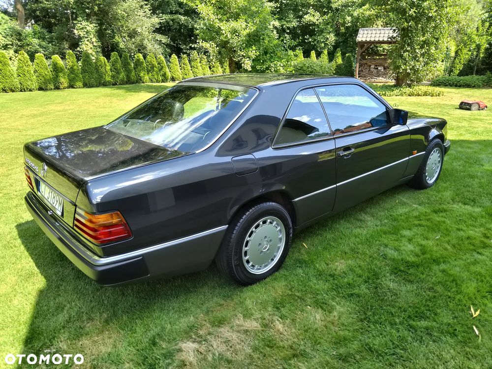 Mercedes-Benz W124 (1984-1993) - 13