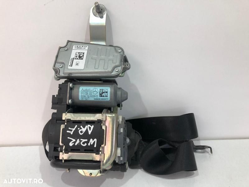 Centura de siguranta dreapta fata Mercedes E-Class (2009->) [W212] 617112200 - 1