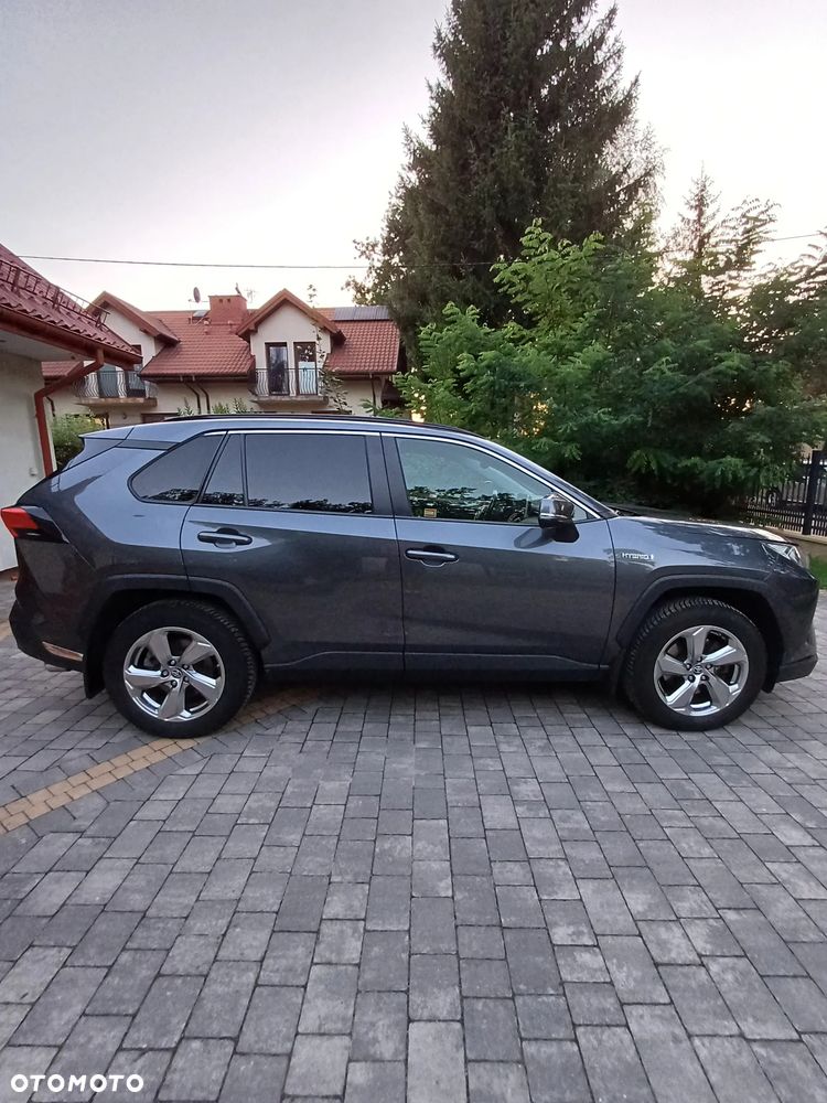 Toyota RAV4 - 6