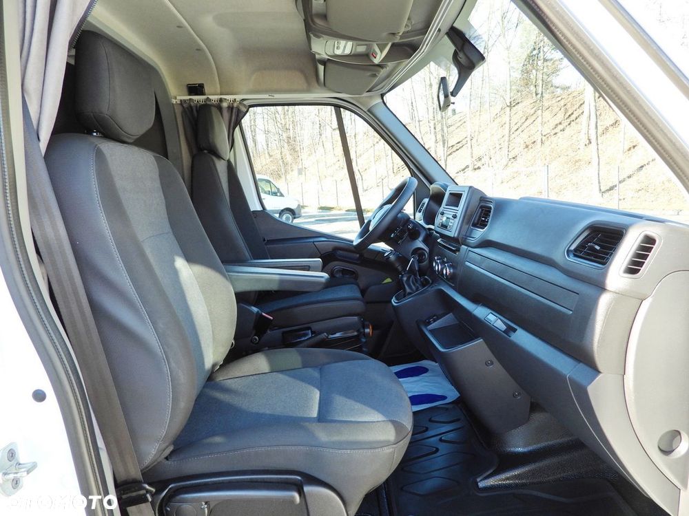 Renault MASTER PLANDEKA 8 PALET WEBASTO TEMPOMAT LEDY KLIMATYZACJA  165KM - 34