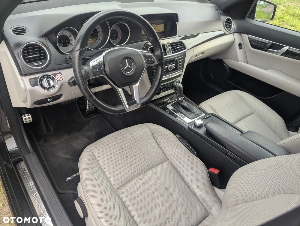 Mercedes-Benz Klasa C 300 CDI BlueEff 4-Matic Avantgarde - 10