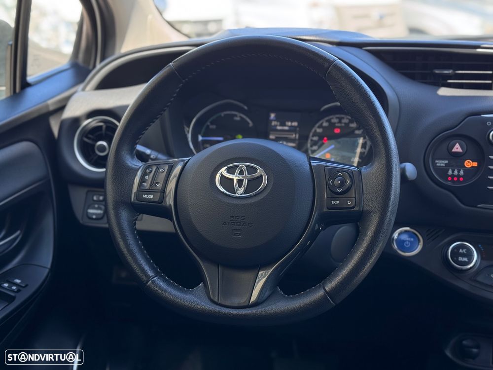 Toyota Yaris 1.5 HSD 20 Anos - 6