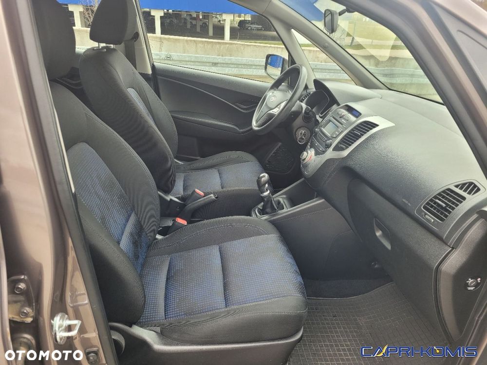 Hyundai ix20 - 11
