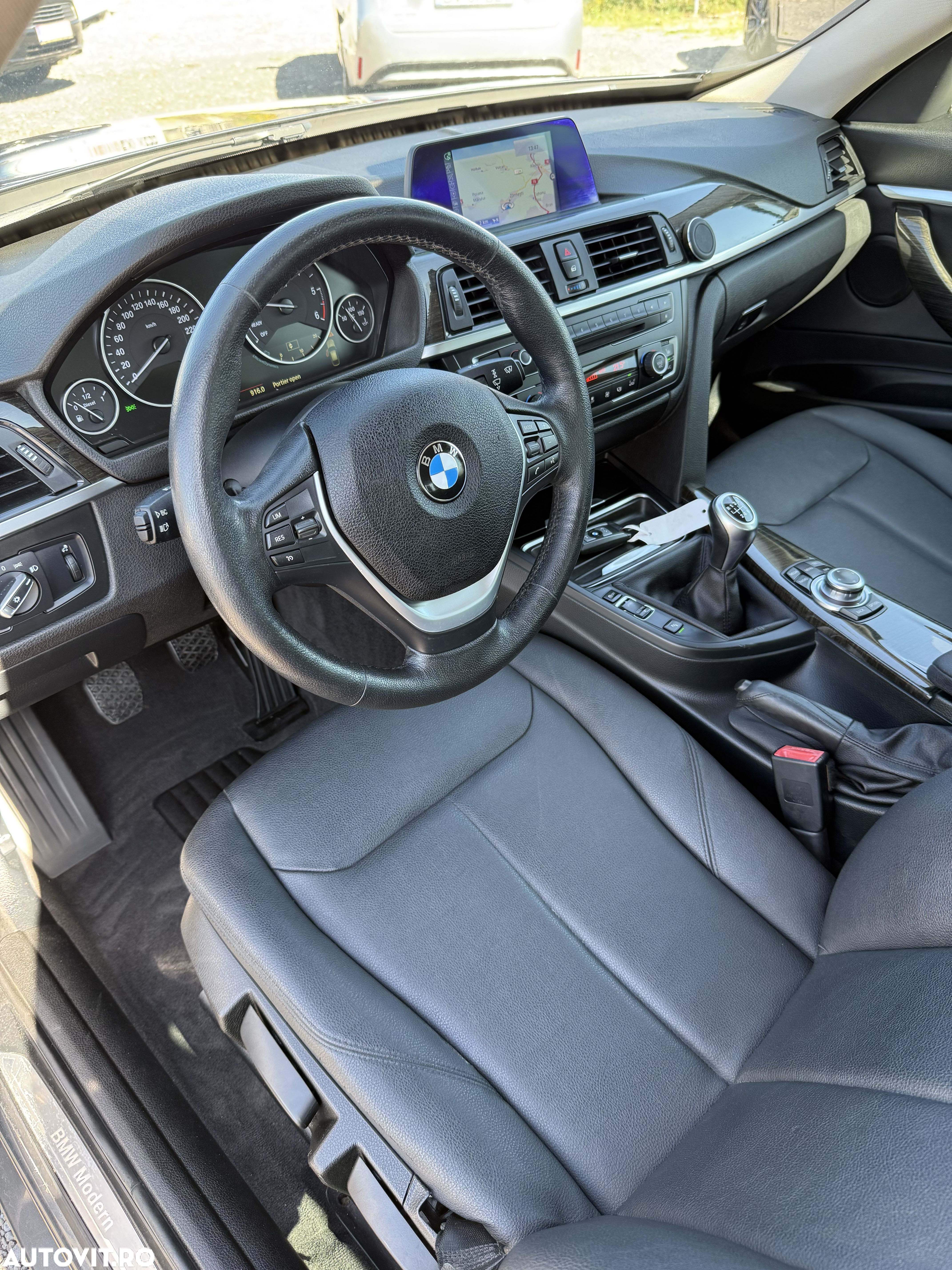 BMW Seria 3 318d GT - 8