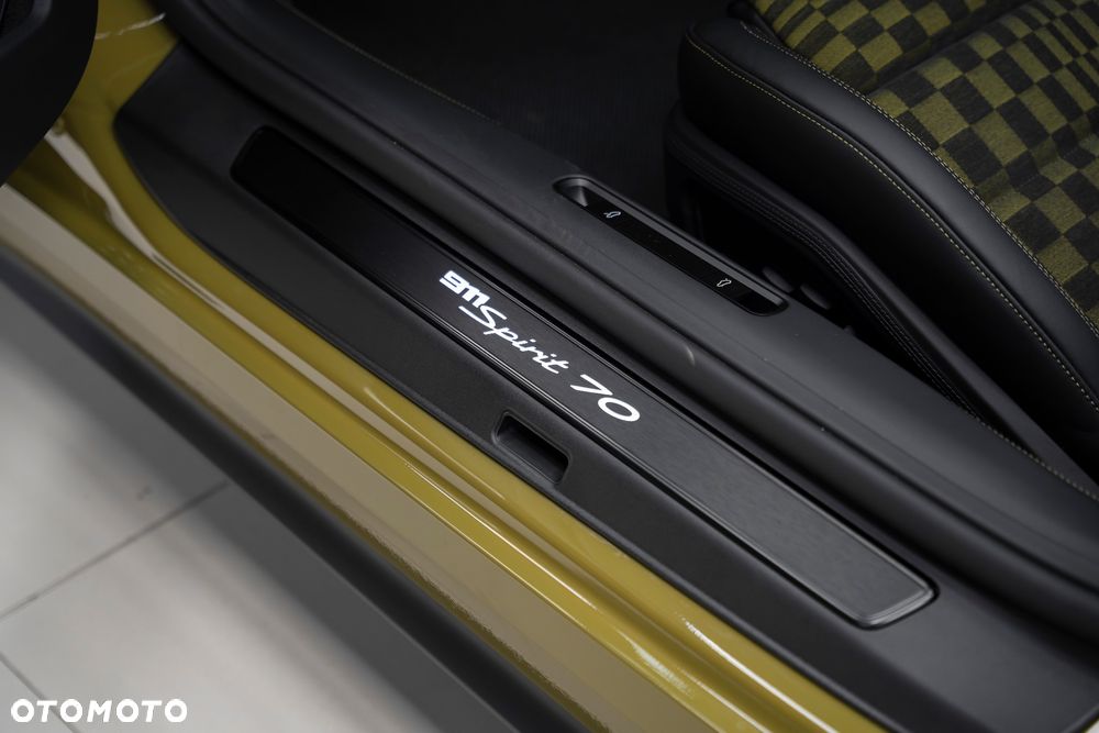 Porsche Carrera GT - 26