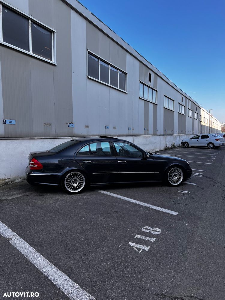 Mercedes-Benz E - 16