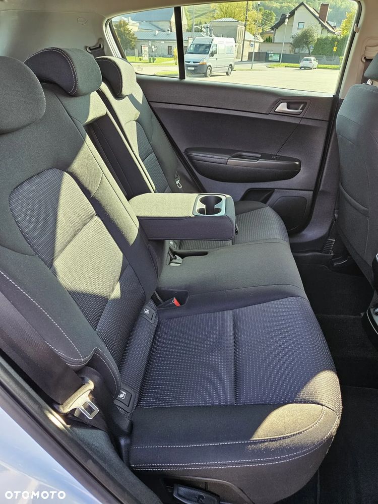 Kia Sportage 1.6 GDI Business Line L 2WD - 17