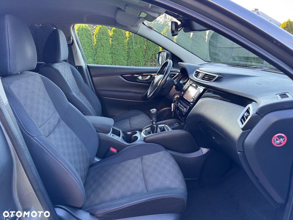 Nissan Qashqai 1.2 DIG-T N-Vision - 15