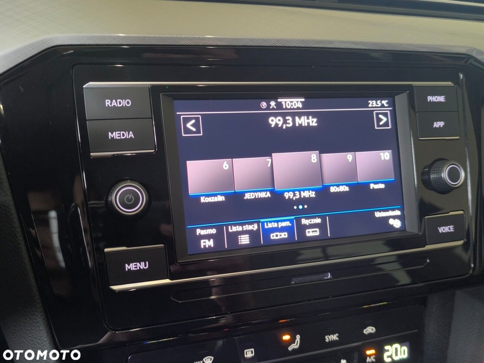 Volkswagen Passat - 18