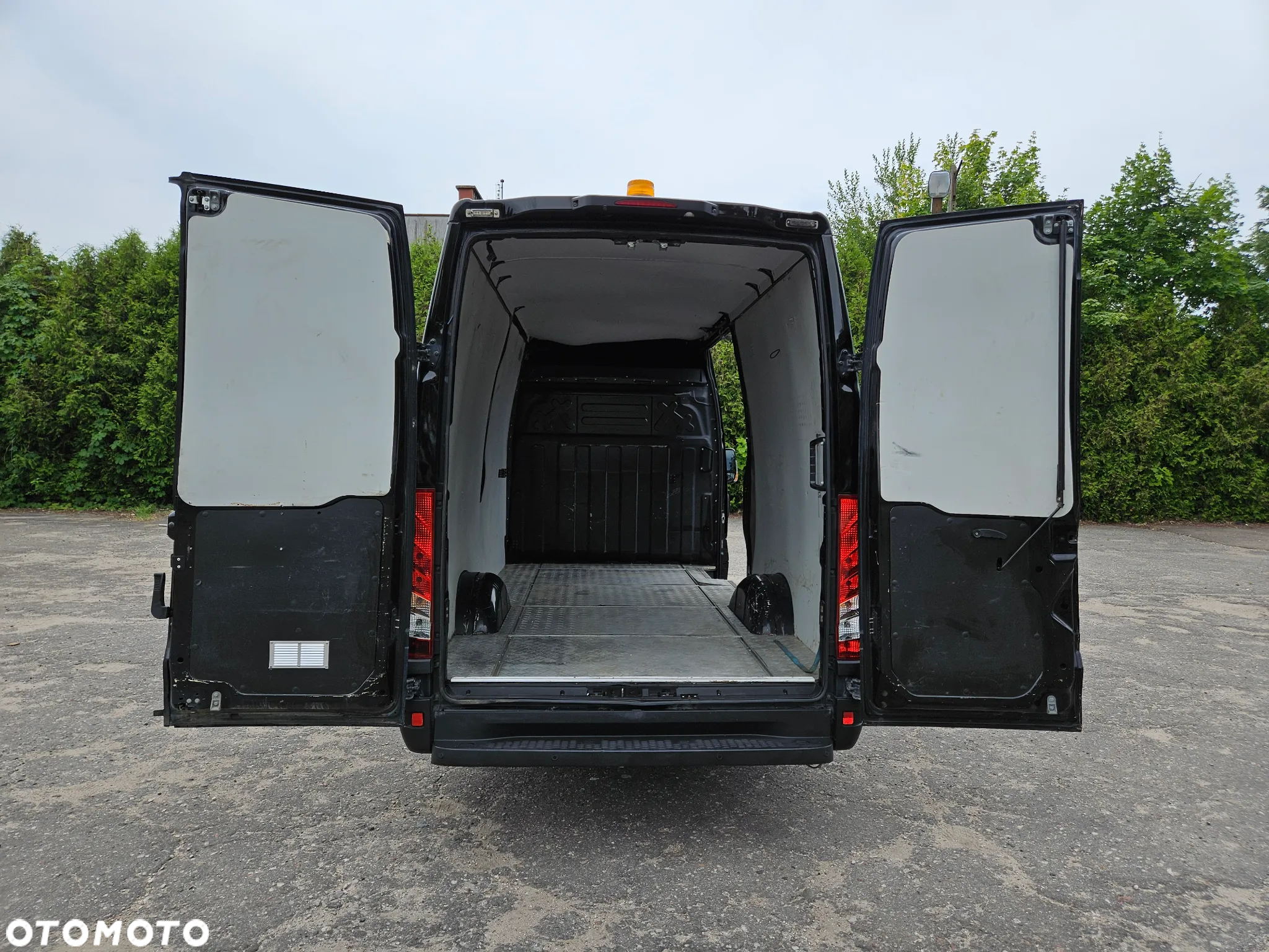 Iveco 35S16 - 14