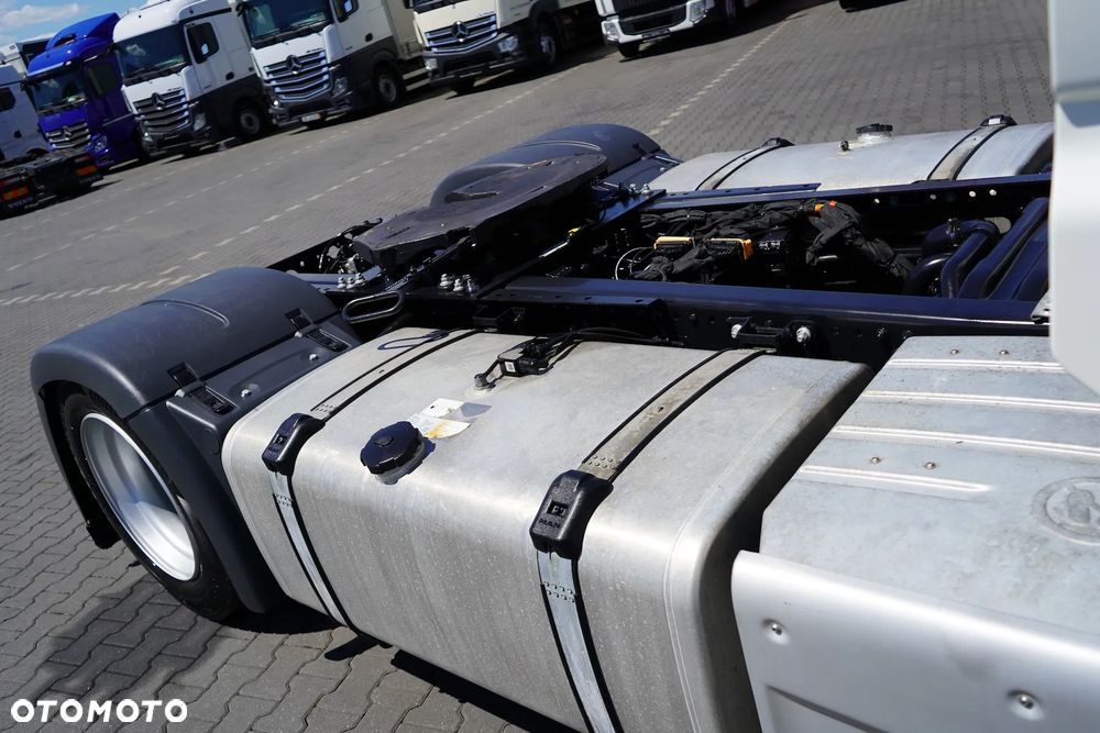 MAN TGX / 18.510 / E 6 / GX / ACC / MEGA / LOW DECK / I – COOL / RETARDER - 37