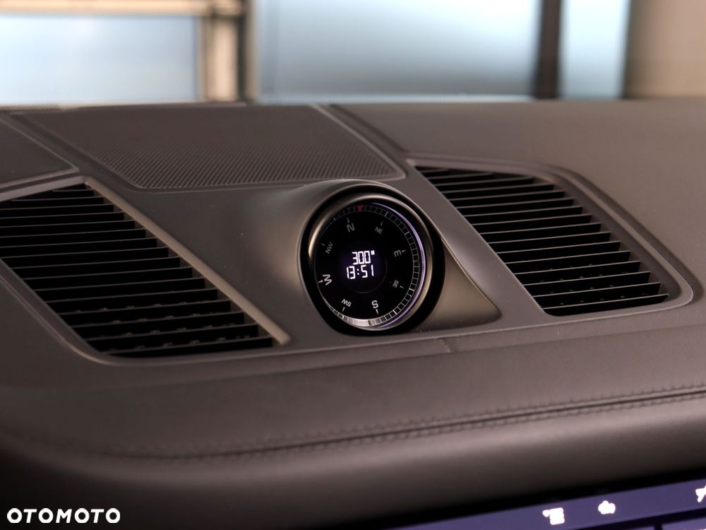 Porsche Cayenne - 29