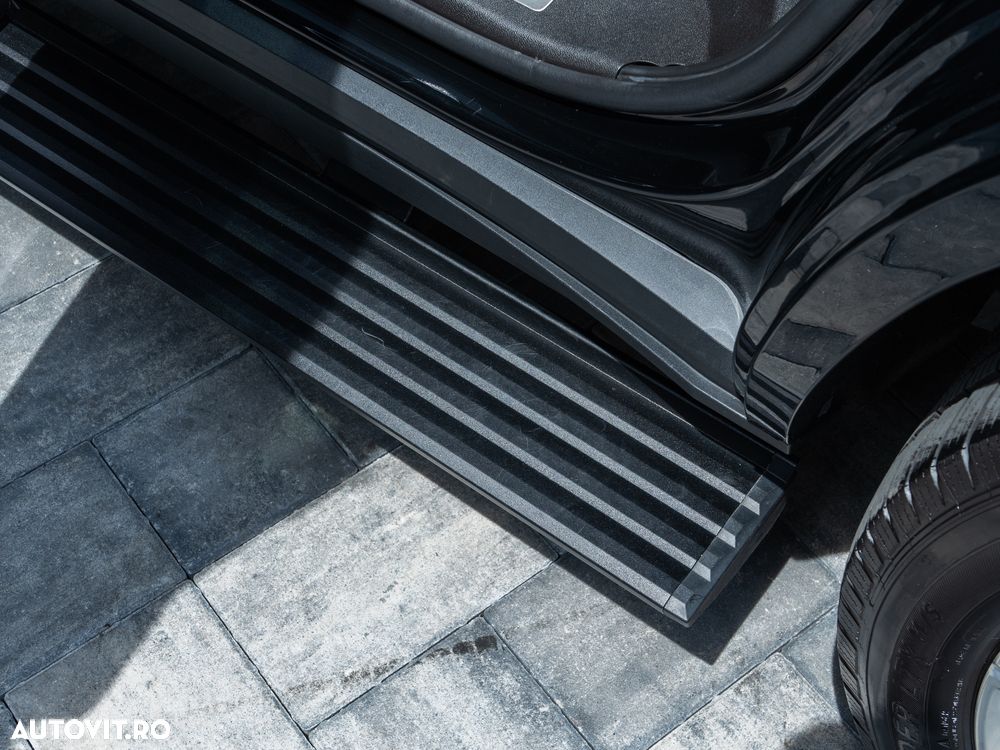 Cadillac Escalade - 38
