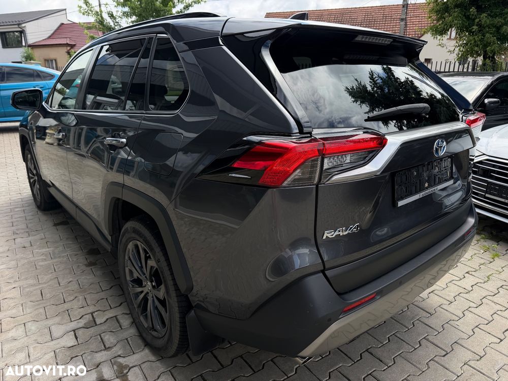Toyota RAV4 - 4