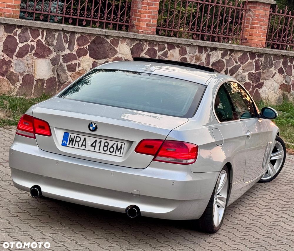 BMW Seria 3 335i Edition Exclusive - 9