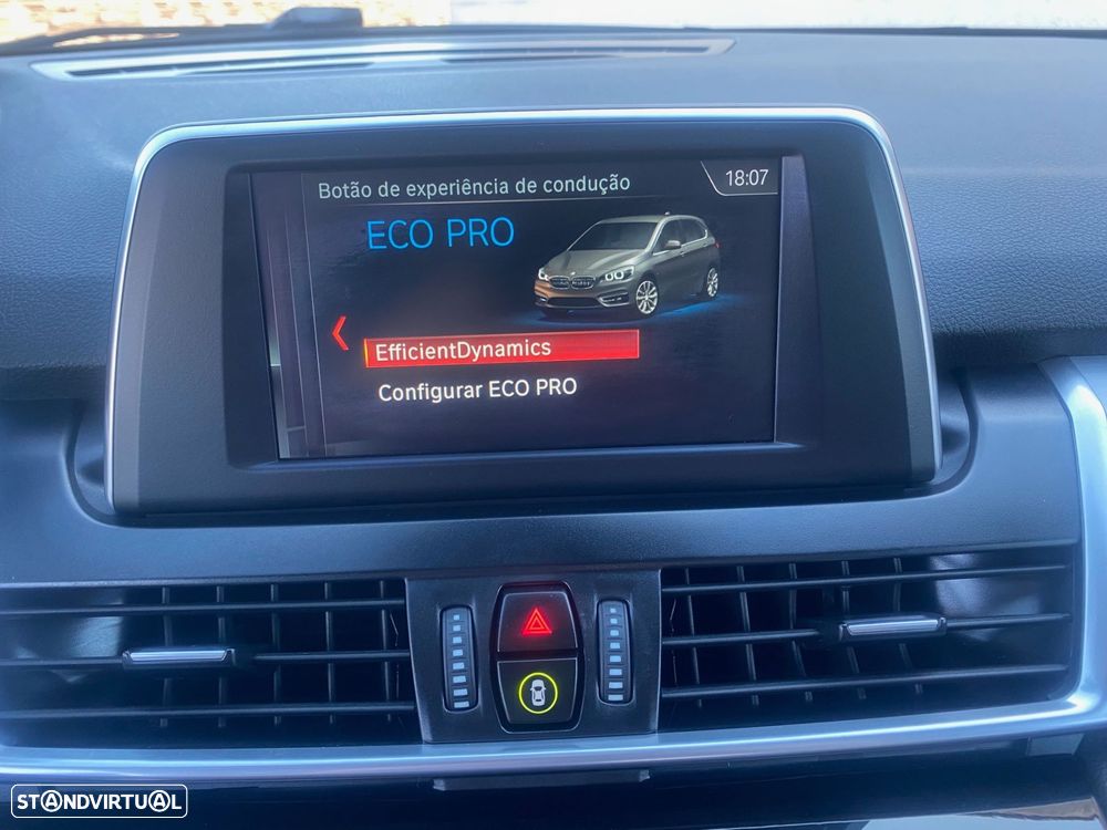 BMW 216 Active Tourer d Line Sport Auto - 36