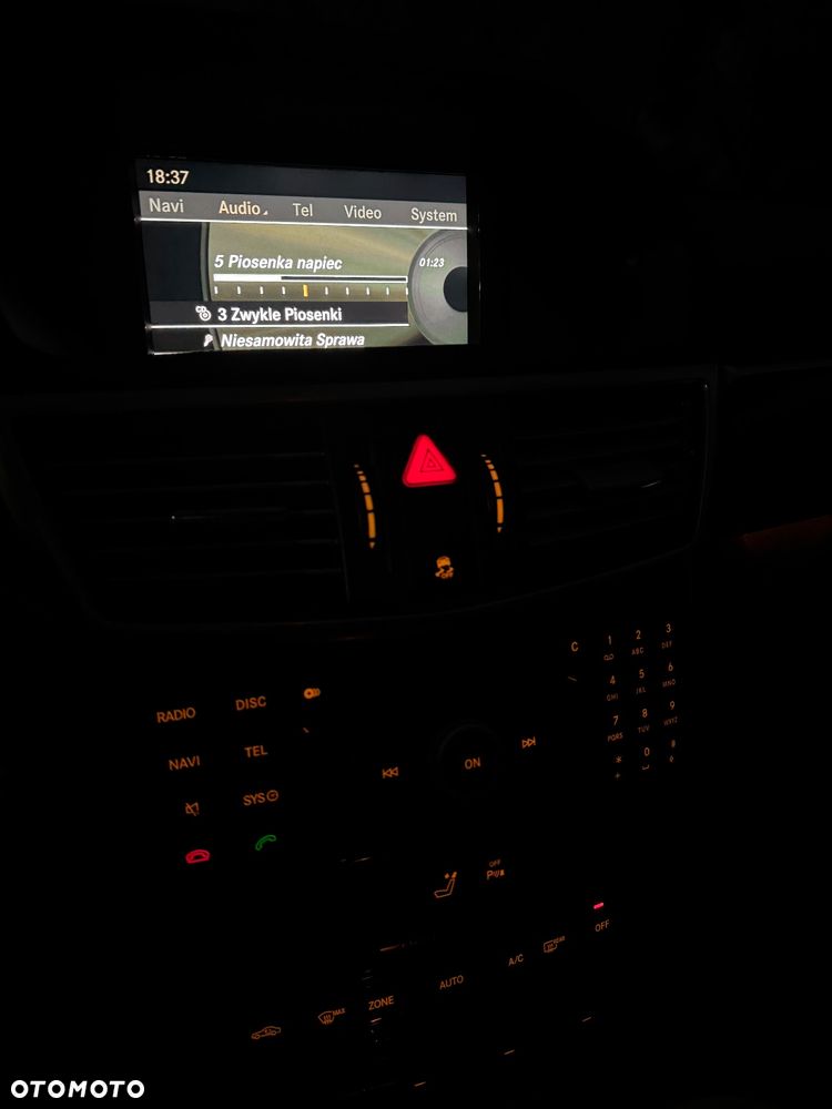 Mercedes-Benz Klasa E - 11