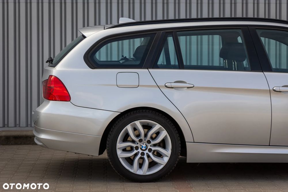 BMW Seria 3 318d DPF - 10
