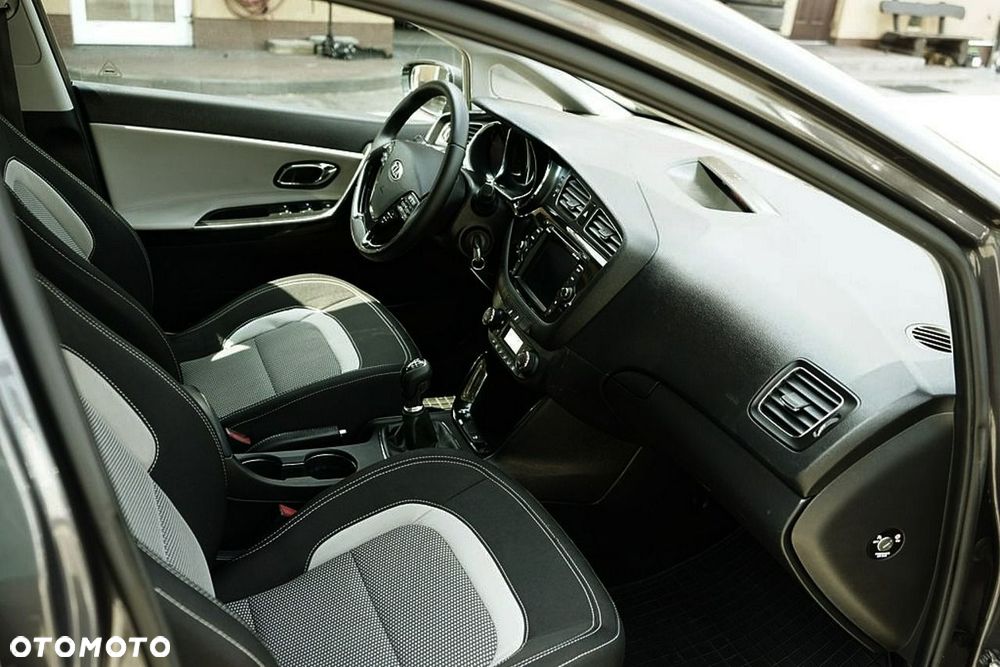 Kia Ceed - 15