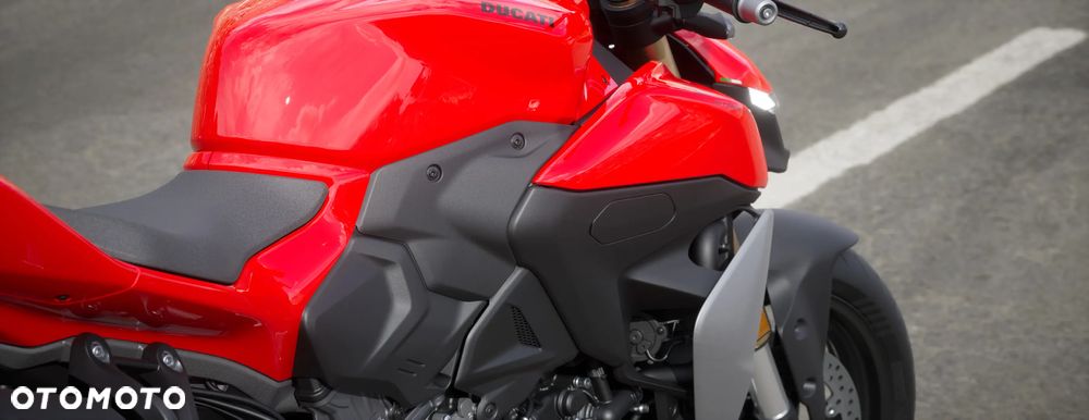 Ducati Streetfighter V2 - 5