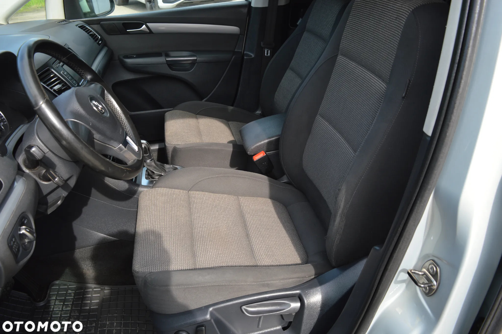 Volkswagen Sharan 2.0 TDI DSG BlueMotion Technology Comfortline - 21