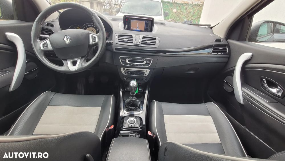 Renault Megane ENERGY dCi 110 Start & Stop Bose Edition - 2