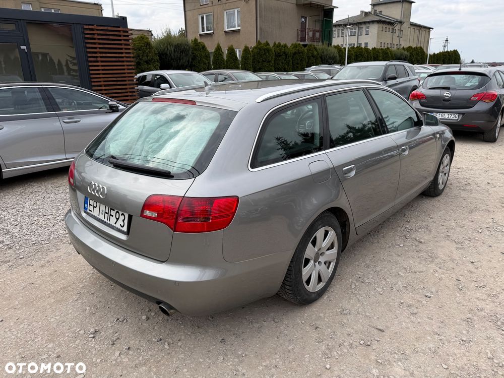 Audi A6 Avant 2.4 - 19