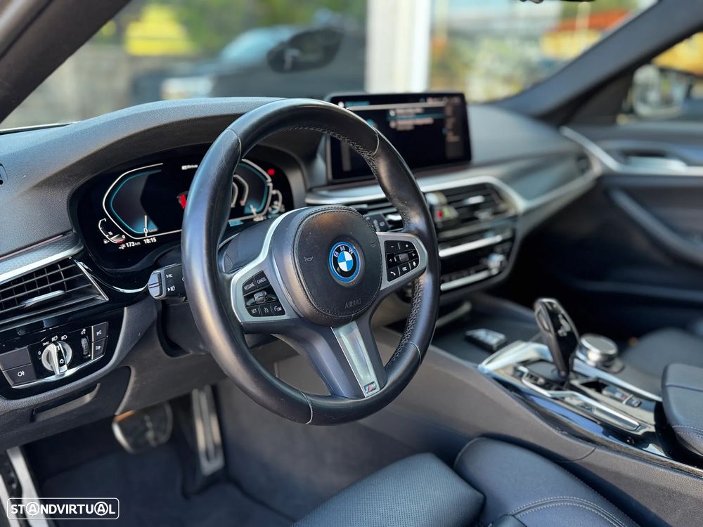 BMW 530 e Pack M - 15