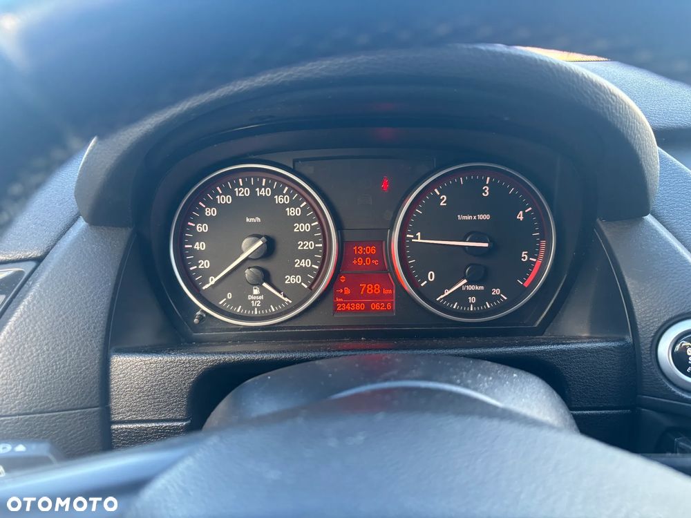 BMW X1 xDrive18d xLine - 10