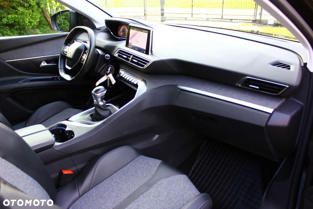 Peugeot 5008 1.5 BlueHDi Allure S&S - 37