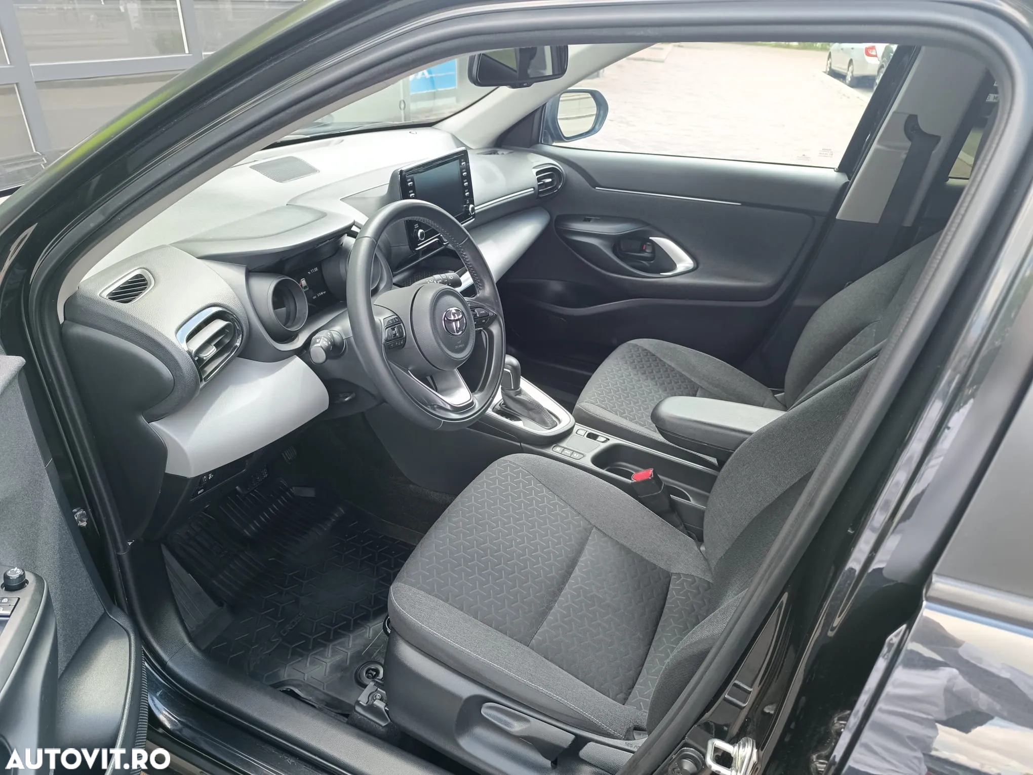 Toyota Yaris Cross 1.5 VVT-i HSD 4x2 Dynamic - 7