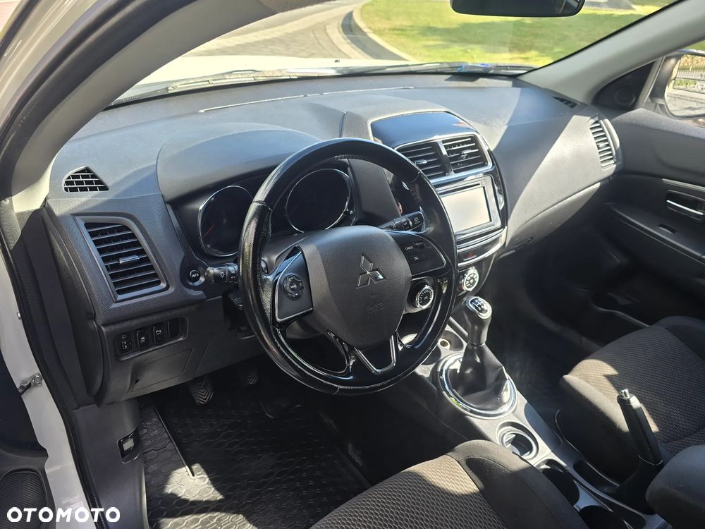 Mitsubishi ASX 1.6 Invite Navi - 13