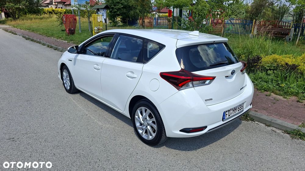 Toyota Auris 1.8 HSD Luna - 8