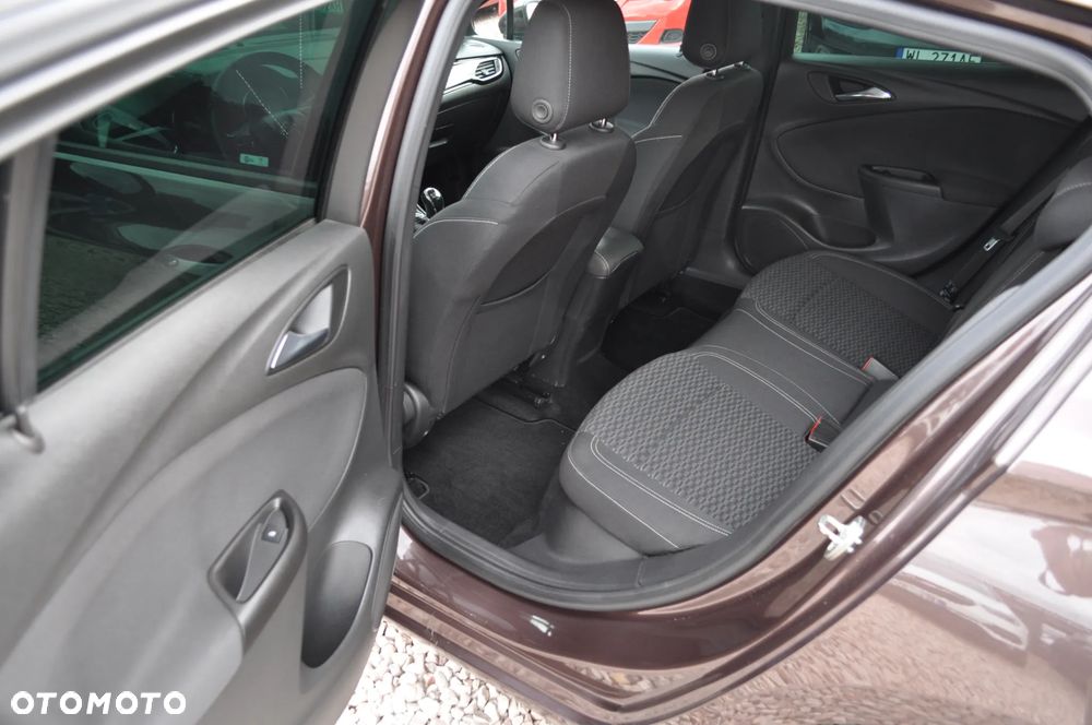 Opel Astra 1.4 Turbo Dynamic - 17