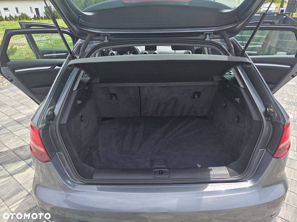 Audi A3 Sportback 2.0 TDI Ambiente - 10