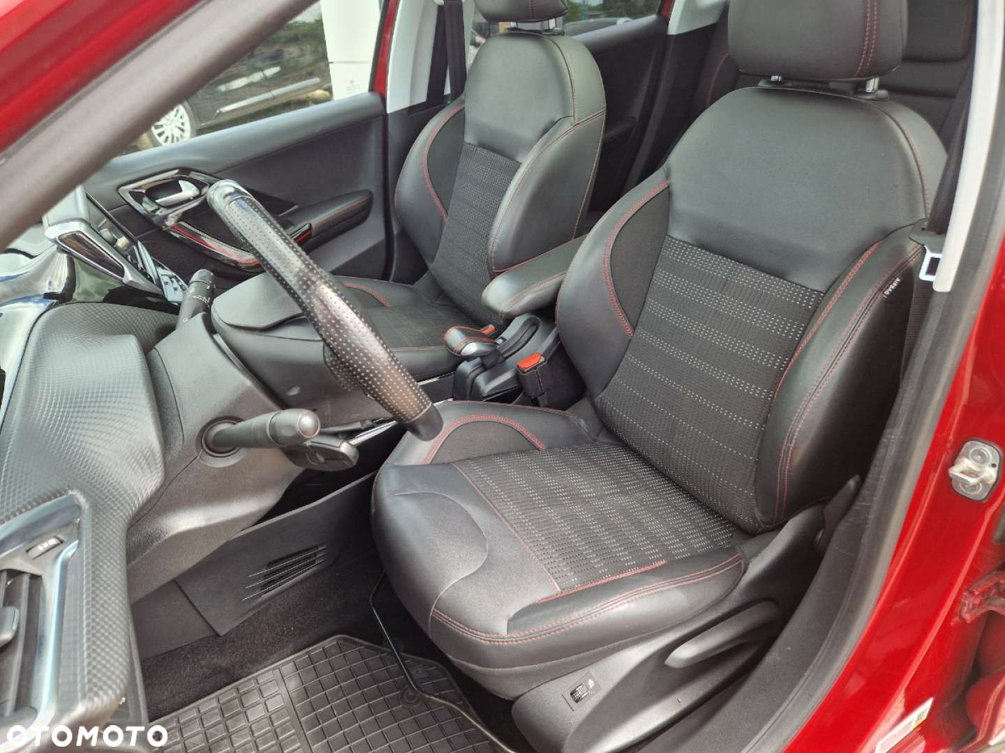 Peugeot 2008 PureTech 130 Stop&Start GT-Line Edition - 10